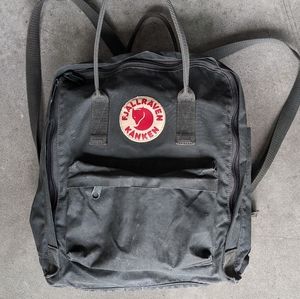 Fjall Raven back pack